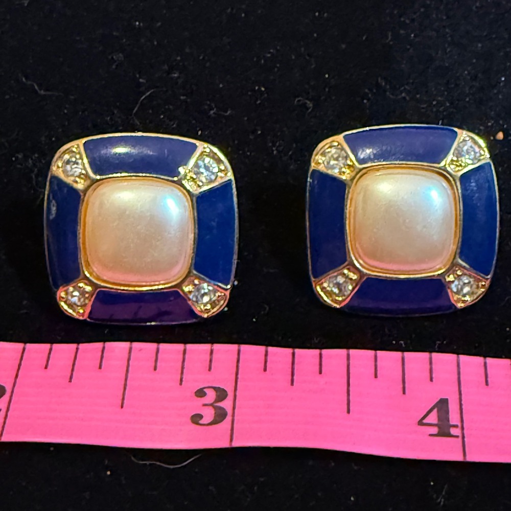 Vintage  Navy Blue Enamel Faux Pearl‎ Square Gold Tone Rhinestone Studs